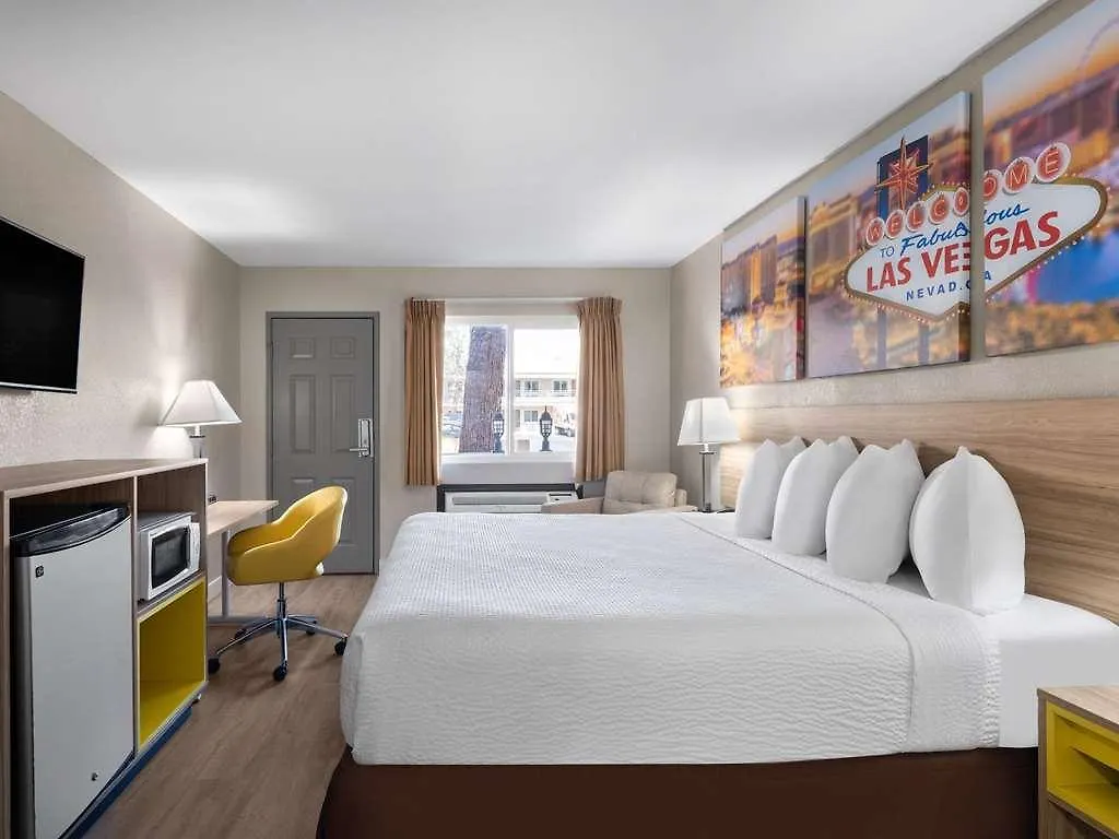 Days Inn Las Vegas Airport מלון